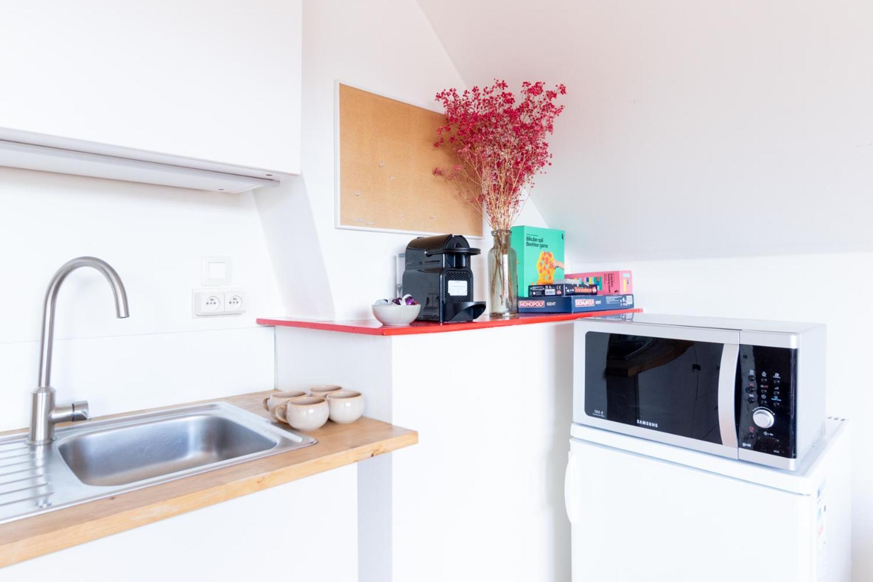 Guesthouse Private Studio Nearby Old Town ヘント エクステリア 写真