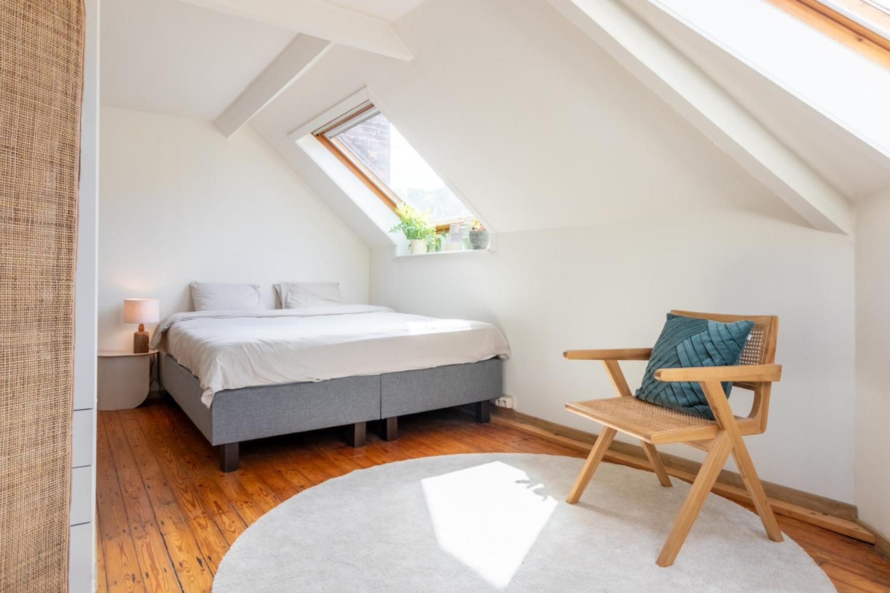 Guesthouse Private Studio Nearby Old Town ヘント エクステリア 写真