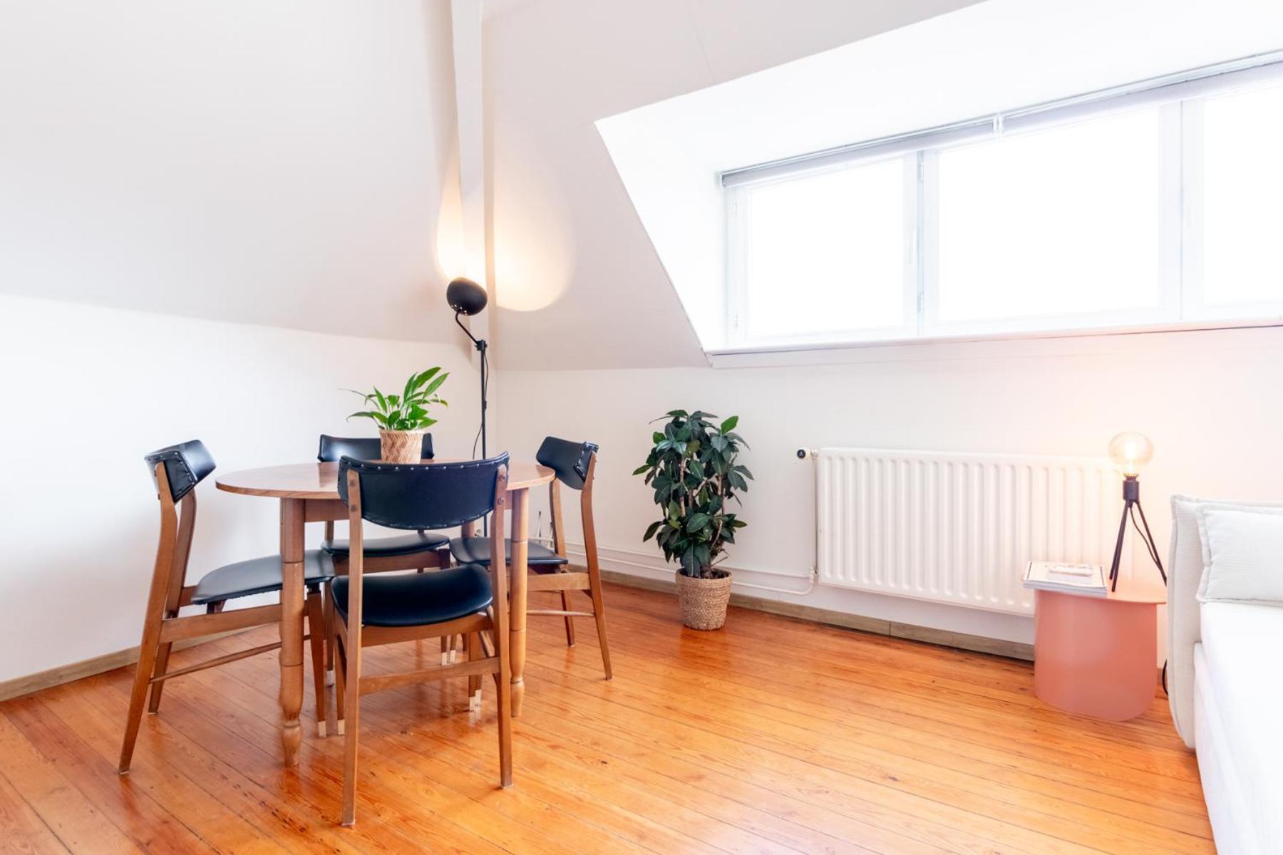 Guesthouse Private Studio Nearby Old Town ヘント エクステリア 写真