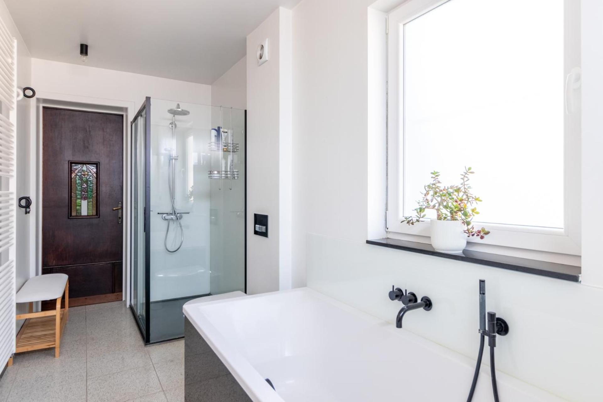 Guesthouse Private Studio Nearby Old Town ヘント エクステリア 写真